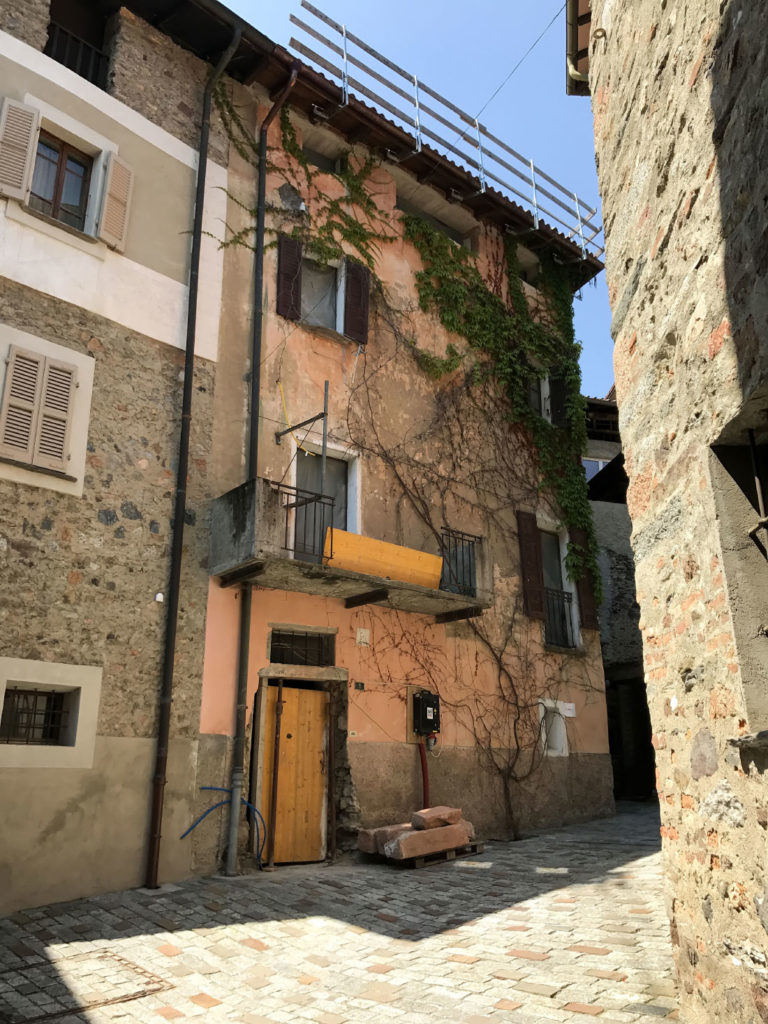 ca-nova-riqualificazione-spazi-materiali-pregio-carona-prima-5