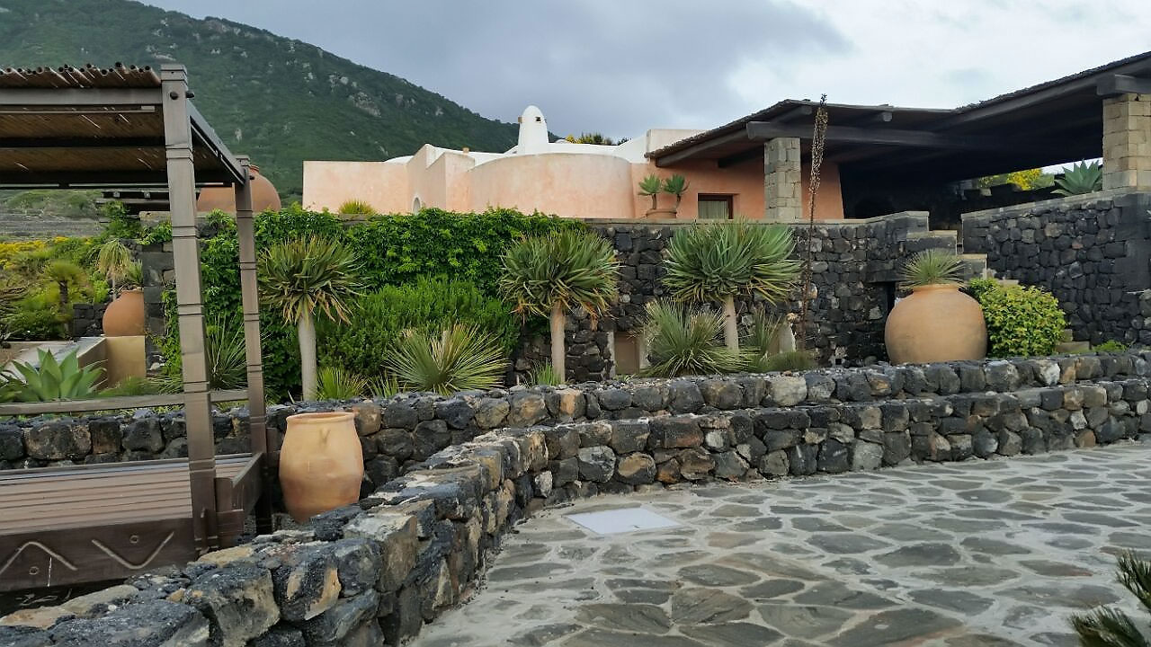 ca-nova-riqualificazione-spazi-materiali-pregio-pantelleria-damuso-dopo-13