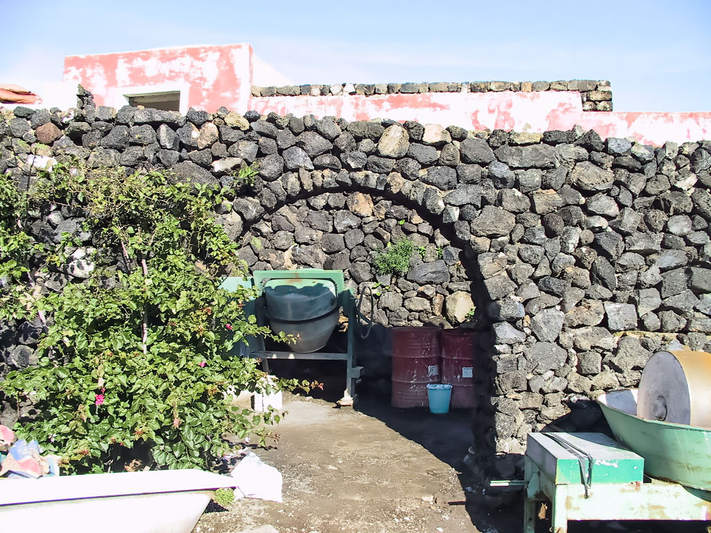 ca-nova-riqualificazione-spazi-materiali-pregio-pantelleria-damuso-prima-13