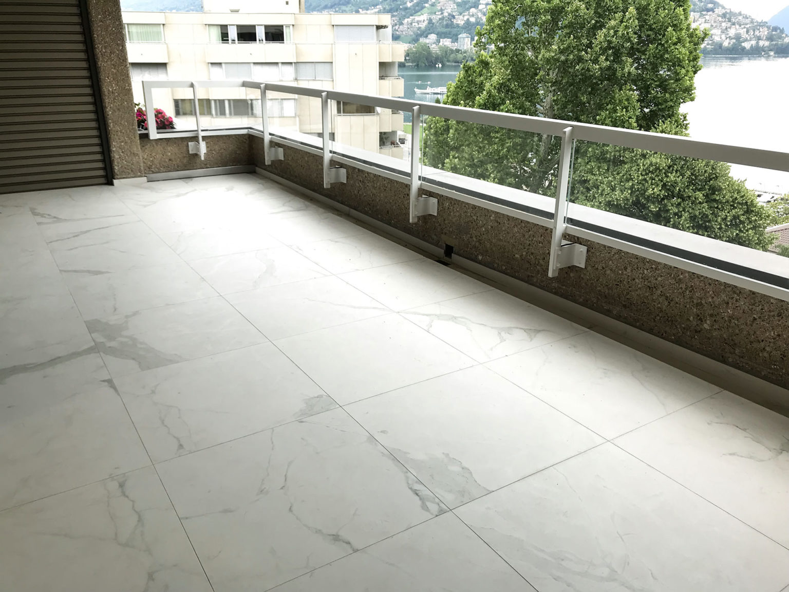 ca-nova-riqualificazione-spazi-materiali-pregio-vasca-attico-lugano-prima-4