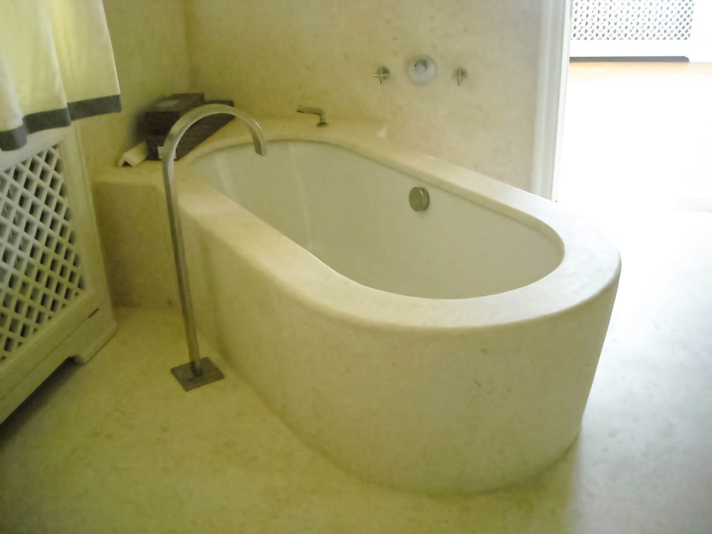 ca-nova-riqualificazione-spazi-materiali-pregio-vasca-villa-capitale-umano-fortunago-dopo-51