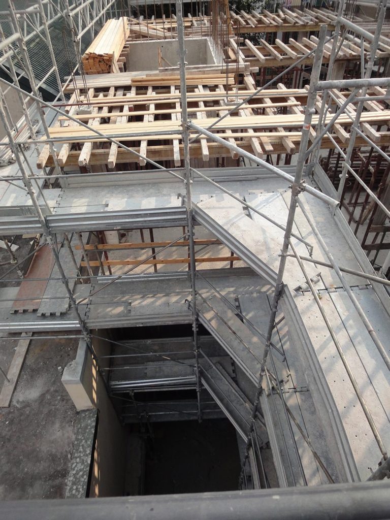 ca-nova-riqualificazione-spazi-materiali-pregio-via-millelire-milano-prima-5